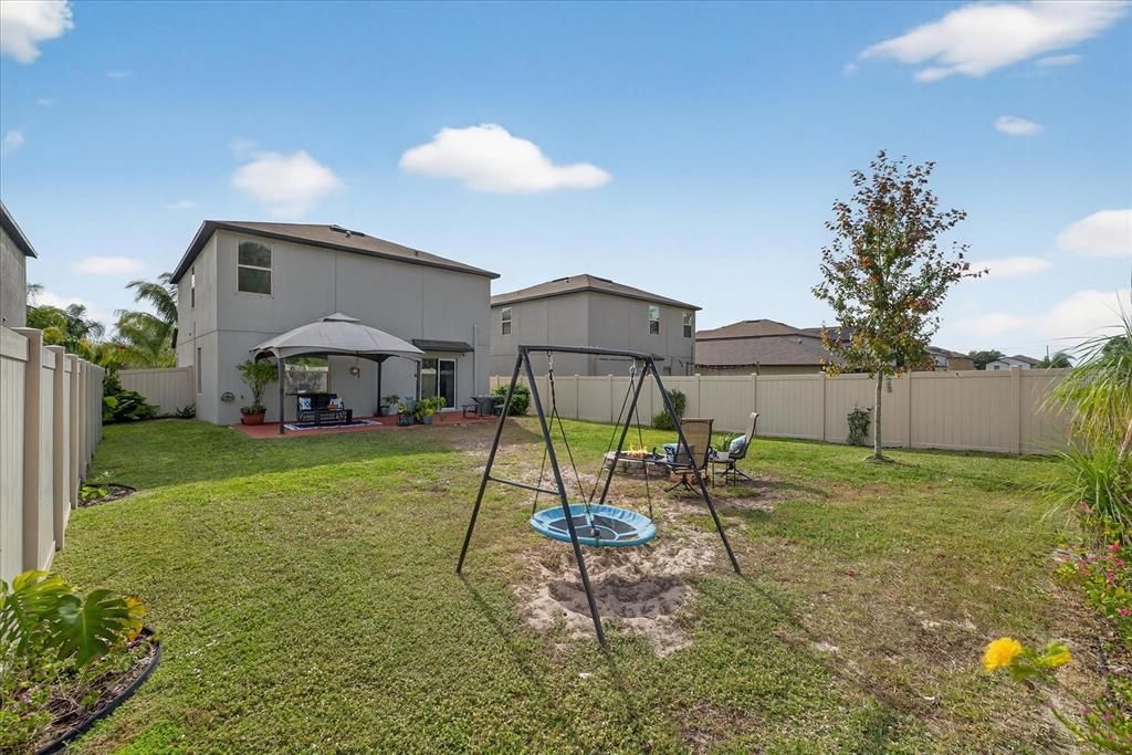 En Venta: $380,000 (4 camas, 2 baños, 1870 Pies cuadrados)