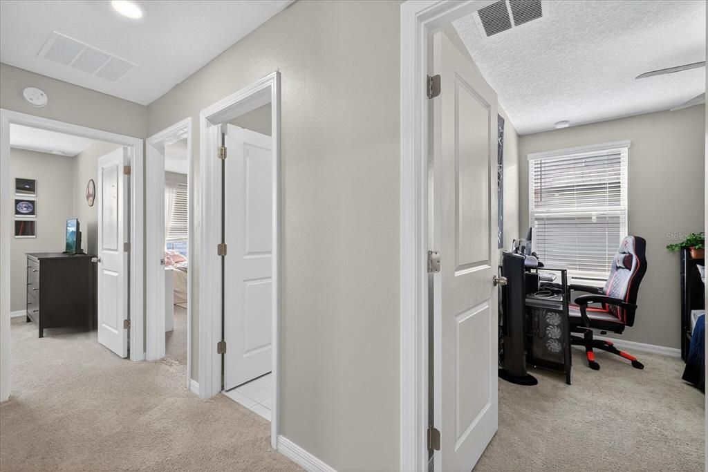 En Venta: $380,000 (4 camas, 2 baños, 1870 Pies cuadrados)