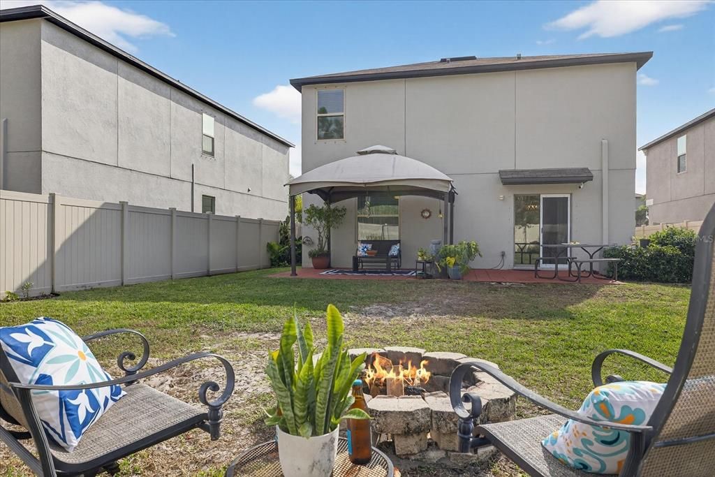 En Venta: $380,000 (4 camas, 2 baños, 1870 Pies cuadrados)