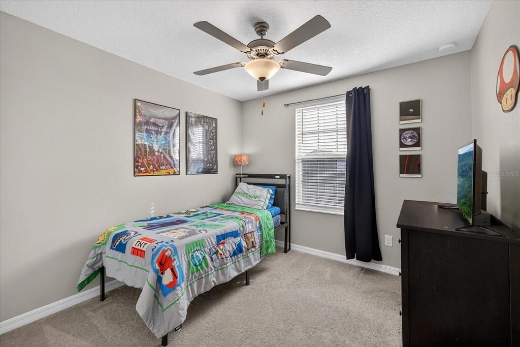 En Venta: $380,000 (4 camas, 2 baños, 1870 Pies cuadrados)