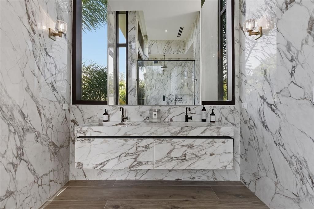 待售: $43,000,000 (7 贝兹, 7 浴室, 10701 平方英尺)