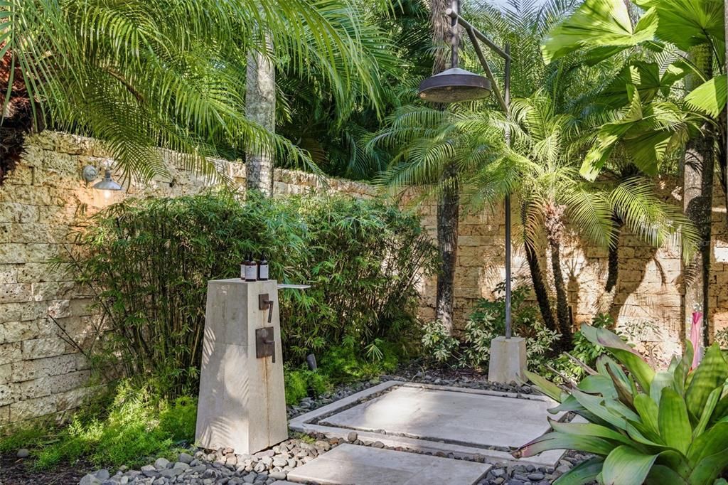 待售: $43,000,000 (7 贝兹, 7 浴室, 10701 平方英尺)