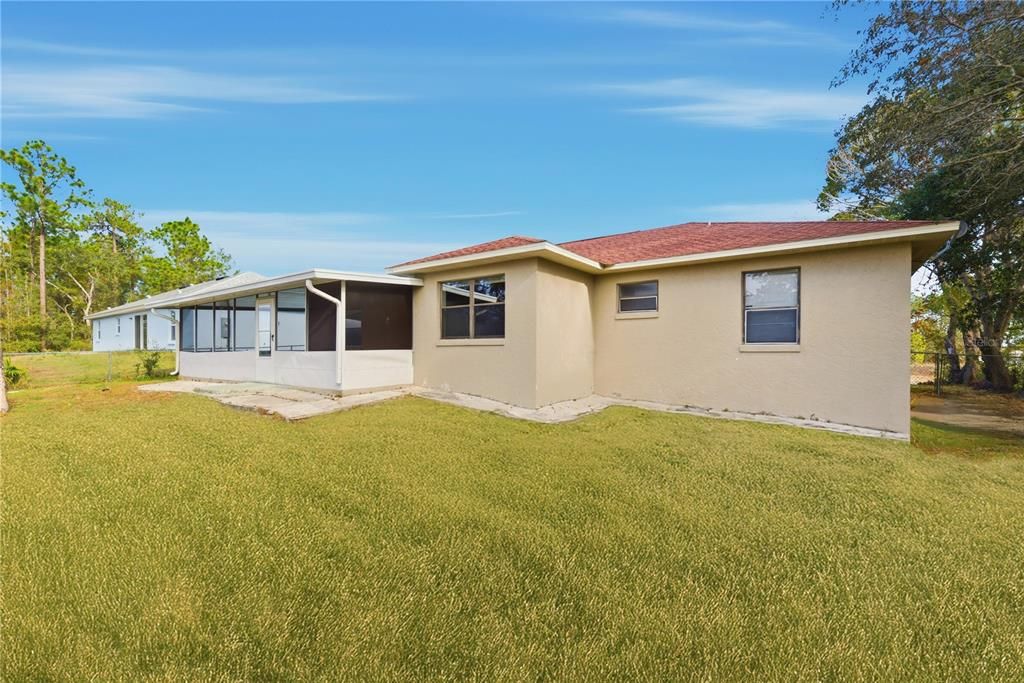 待售: $199,999 (3 贝兹, 2 浴室, 1586 平方英尺)