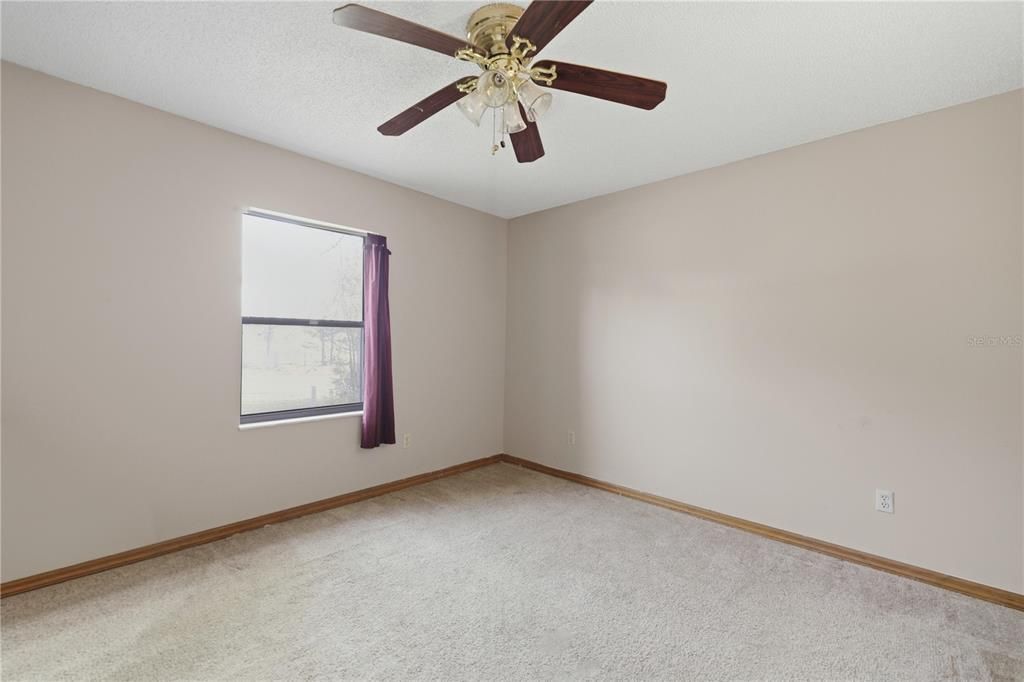 待售: $199,999 (3 贝兹, 2 浴室, 1586 平方英尺)