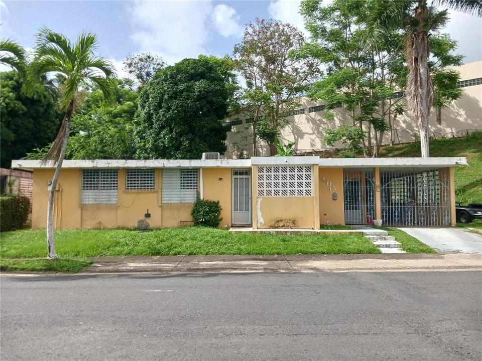 En Venta: $161,000 (4 camas, 2 baños, 1500 Pies cuadrados)