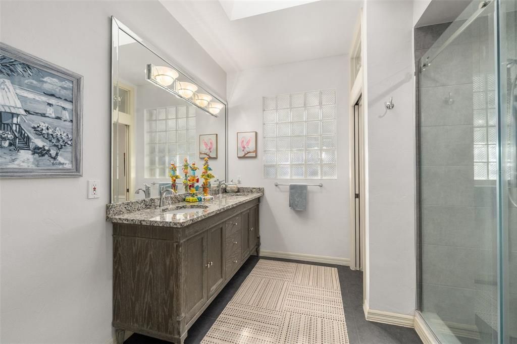 待售: $830,000 (3 贝兹, 3 浴室, 2964 平方英尺)