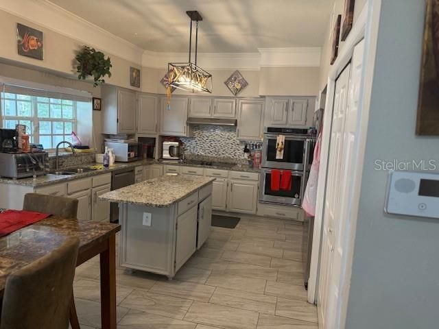 待售: $625,000 (4 贝兹, 2 浴室, 2760 平方英尺)