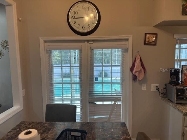 待售: $625,000 (4 贝兹, 2 浴室, 2760 平方英尺)