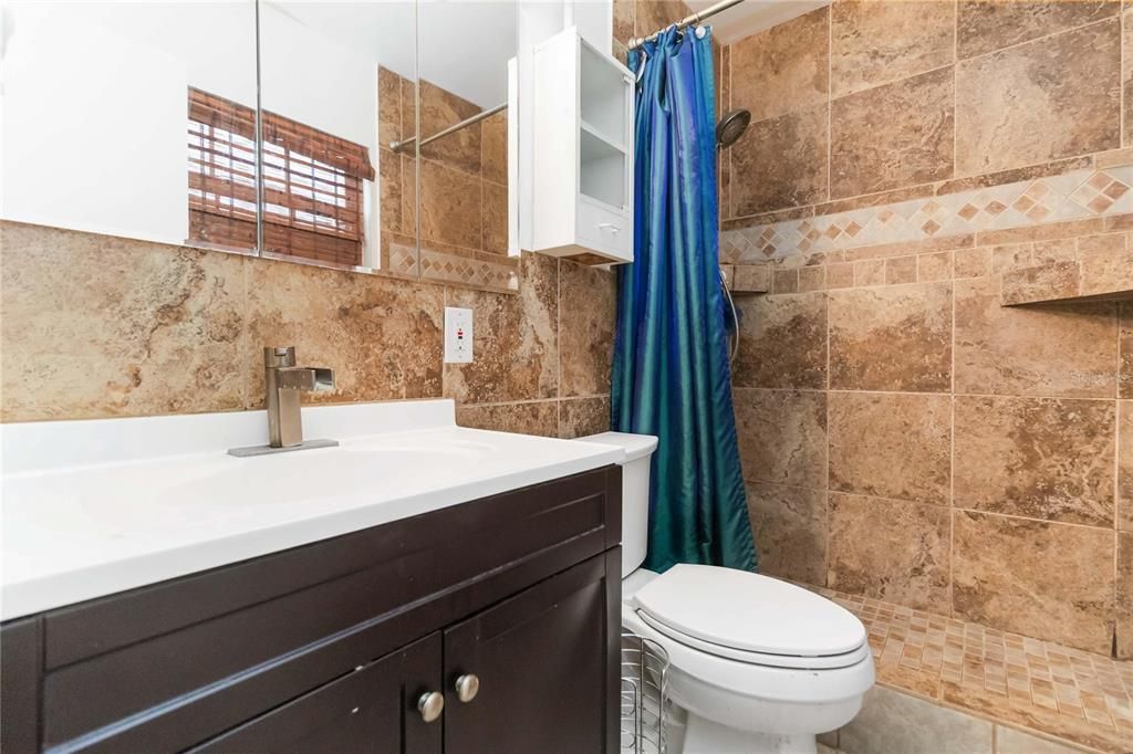 For Sale: $285,000 (3 beds, 2 baths, 1331 Square Feet)