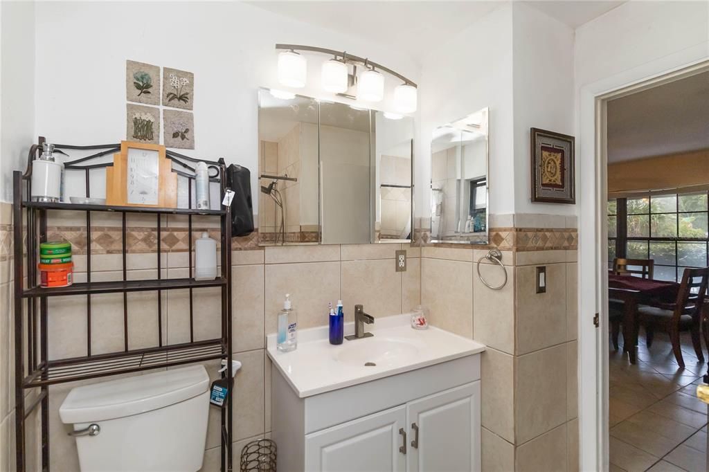 For Sale: $285,000 (3 beds, 2 baths, 1331 Square Feet)