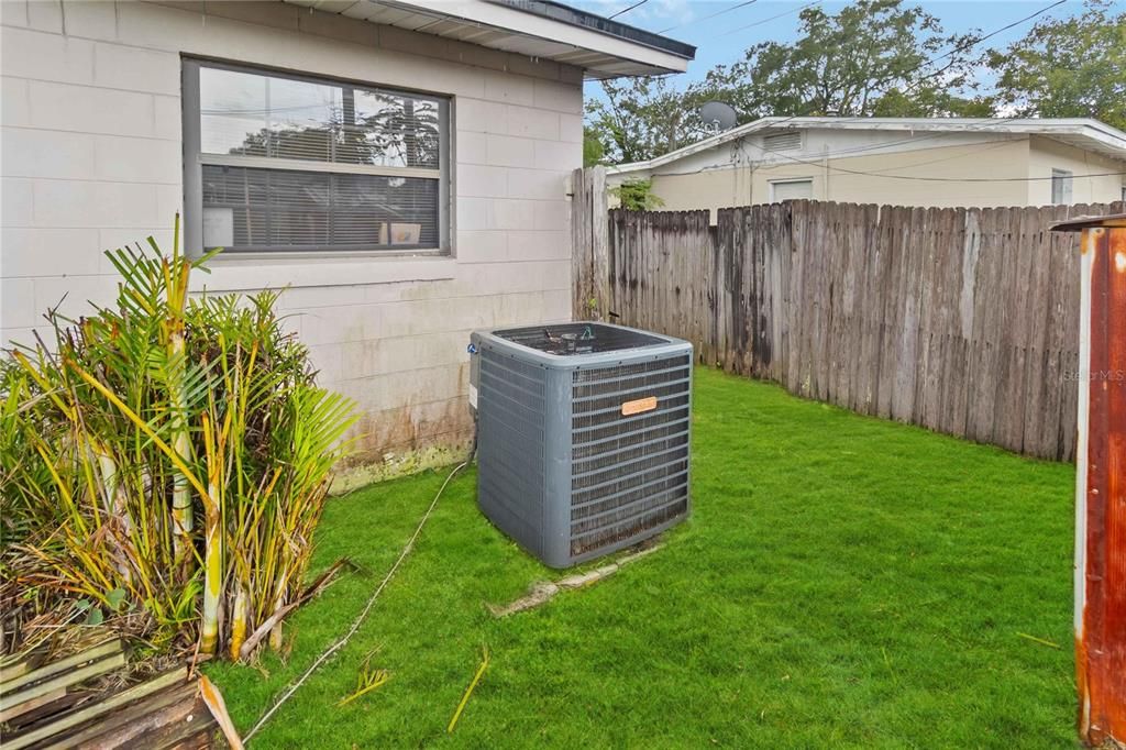 For Sale: $285,000 (3 beds, 2 baths, 1331 Square Feet)