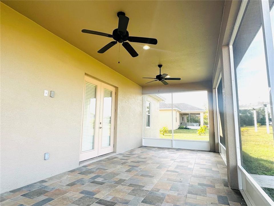 En Renta: $2,400 (4 camas, 3 baños, 2279 Pies cuadrados)