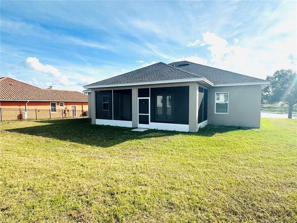 En Renta: $2,400 (4 camas, 3 baños, 2279 Pies cuadrados)