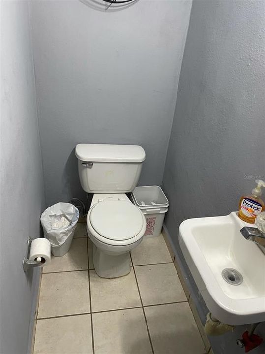 For Sale: $145,000 (3 beds, 1 baths, 923 Square Feet)