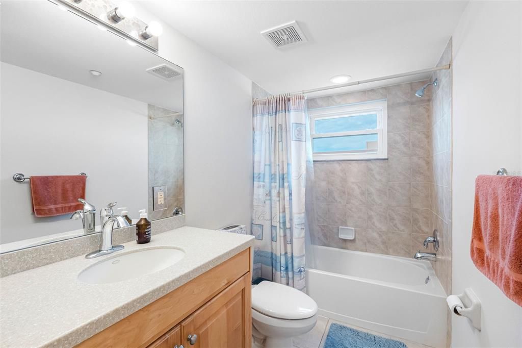 En Venta: $1,750,000 (3 camas, 3 baños, 2275 Pies cuadrados)