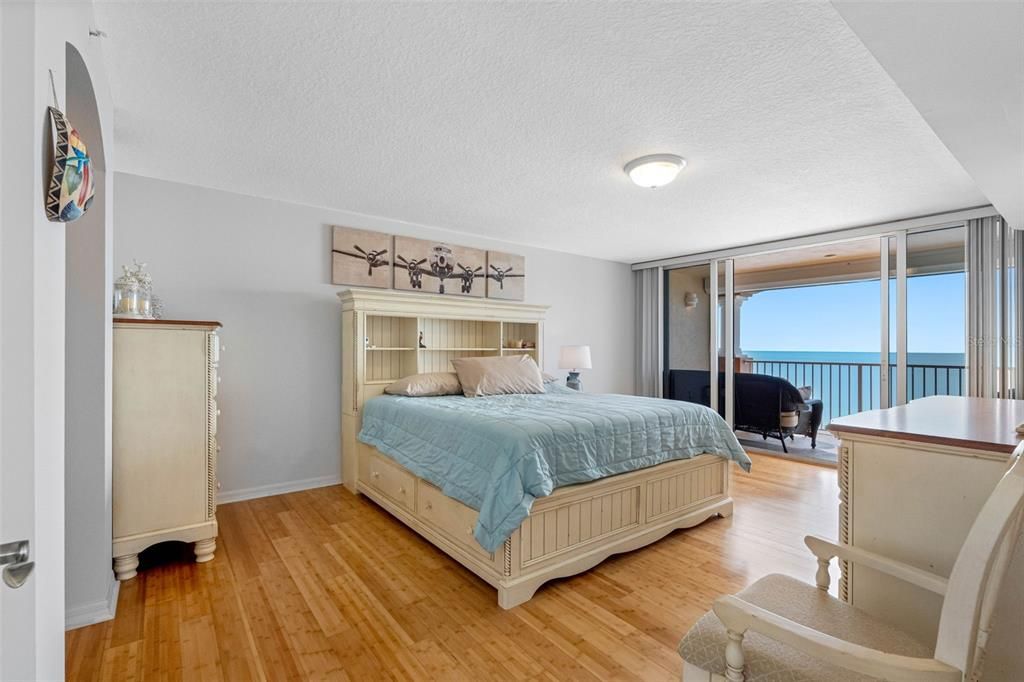 En Venta: $1,750,000 (3 camas, 3 baños, 2275 Pies cuadrados)