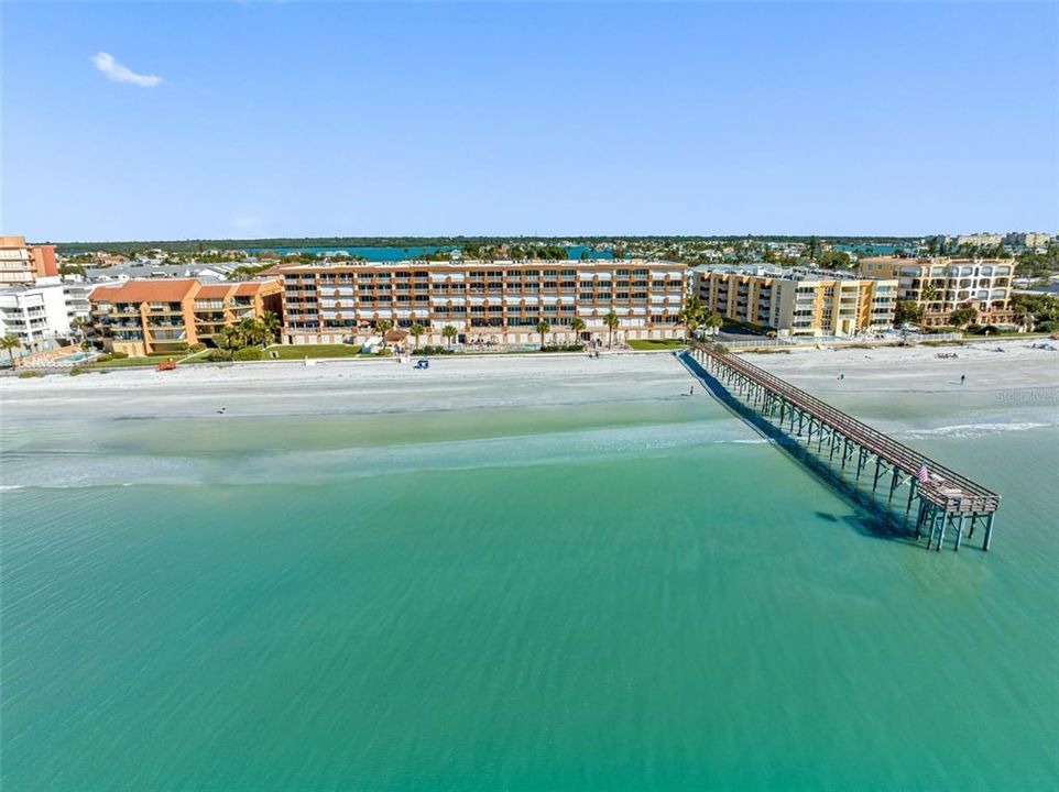 En Venta: $1,750,000 (3 camas, 3 baños, 2275 Pies cuadrados)