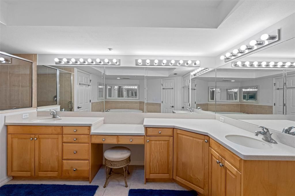 En Venta: $1,750,000 (3 camas, 3 baños, 2275 Pies cuadrados)