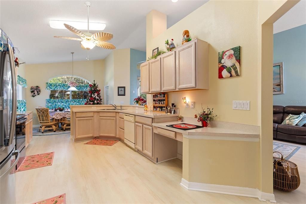 For Sale: $324,000 (3 beds, 2 baths, 1781 Square Feet)