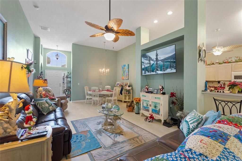 For Sale: $324,000 (3 beds, 2 baths, 1781 Square Feet)