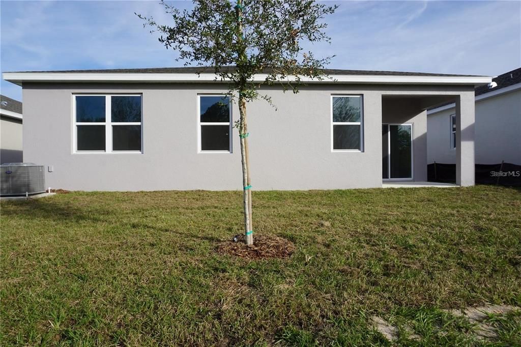 For Rent: $2,150 (4 beds, 2 baths, 1838 Square Feet)