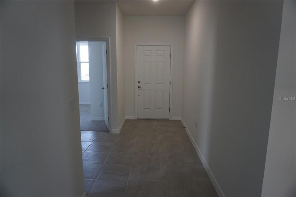 For Rent: $2,150 (4 beds, 2 baths, 1838 Square Feet)