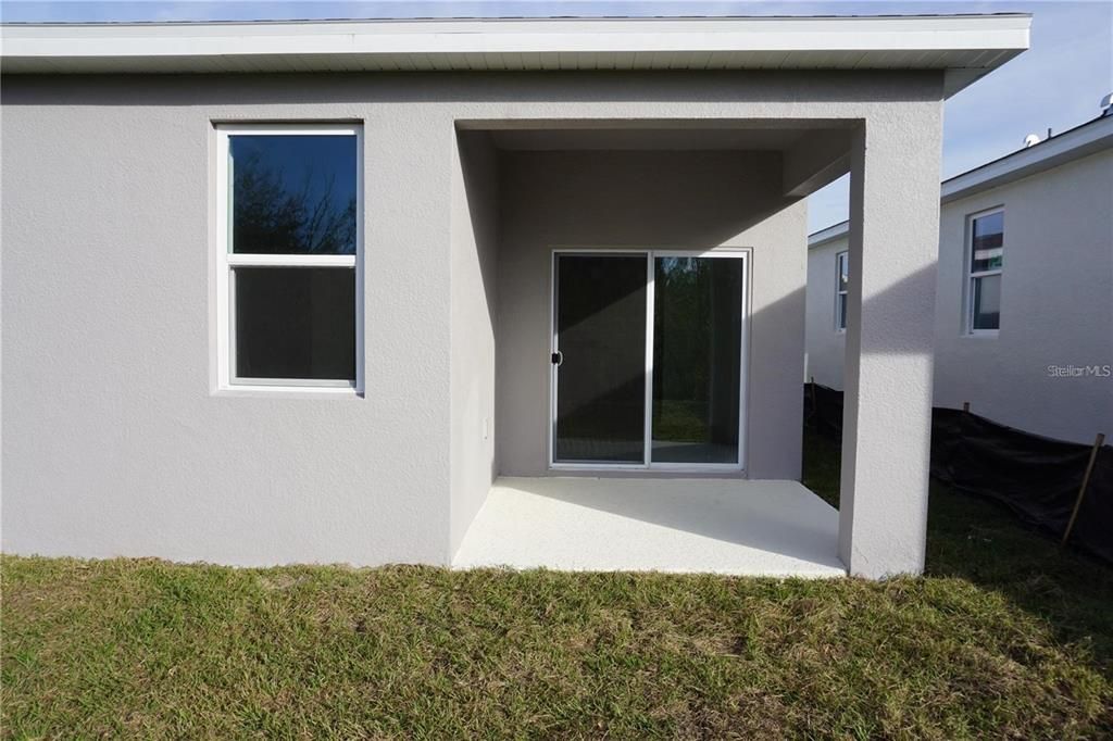 For Rent: $2,150 (4 beds, 2 baths, 1838 Square Feet)