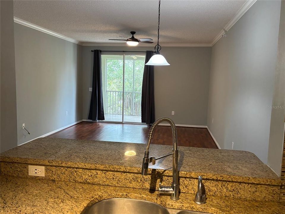 В аренду: $2,095 (2 спален, 2 ванн, 1246 Квадратных фут)