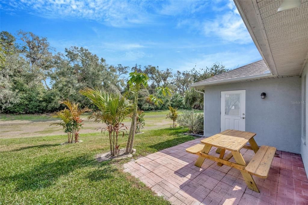 На продажу: $329,000 (2 спален, 2 ванн, 1420 Квадратных фут)