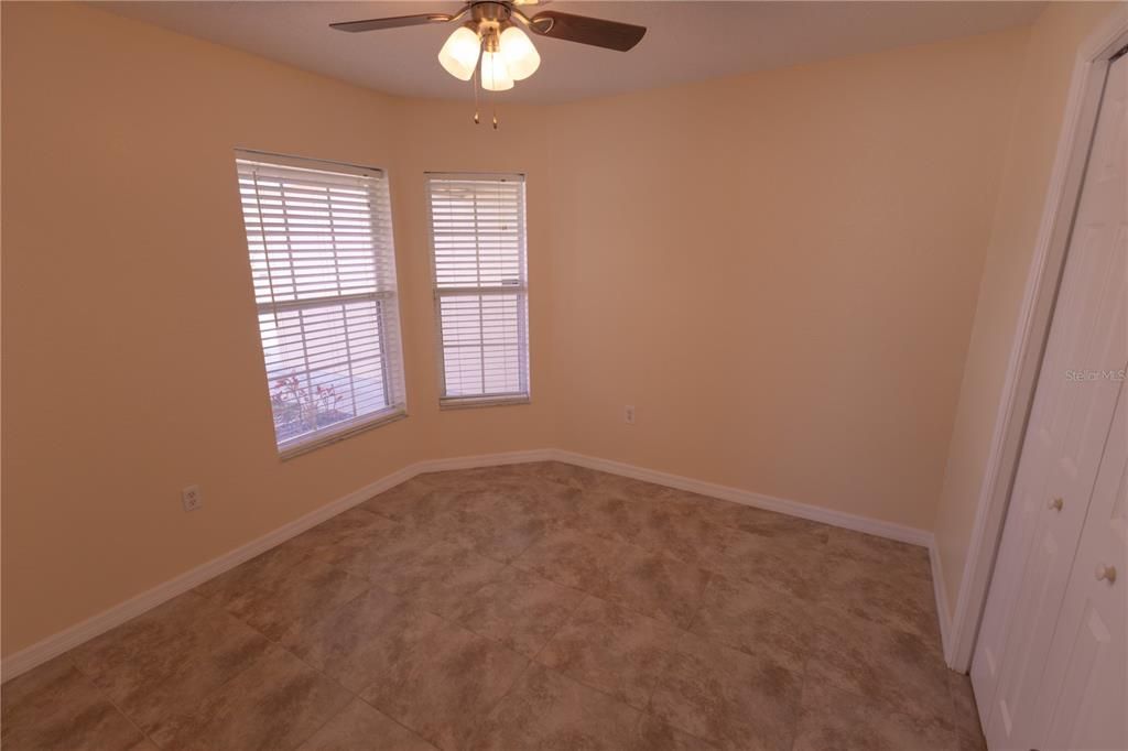 En Venta: $285,000 (3 camas, 2 baños, 1119 Pies cuadrados)