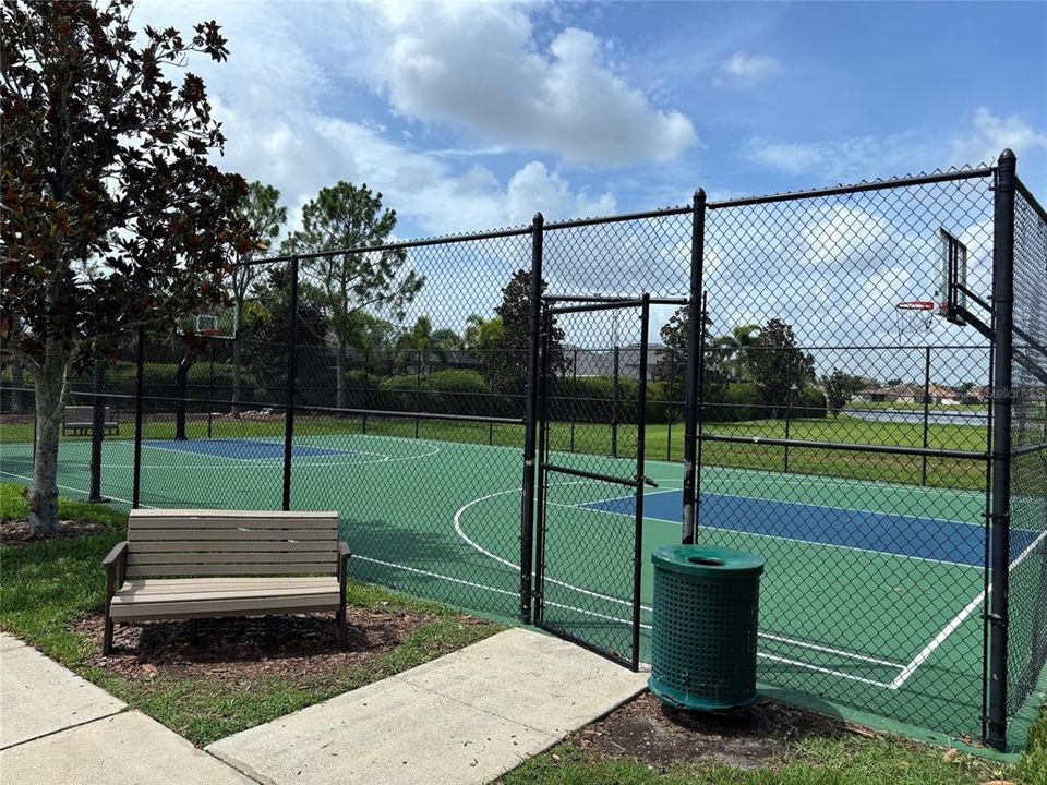 En Renta: $2,700 (4 camas, 2 baños, 1843 Pies cuadrados)