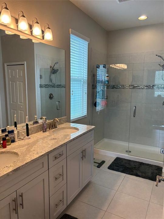 En Renta: $2,700 (4 camas, 2 baños, 1843 Pies cuadrados)