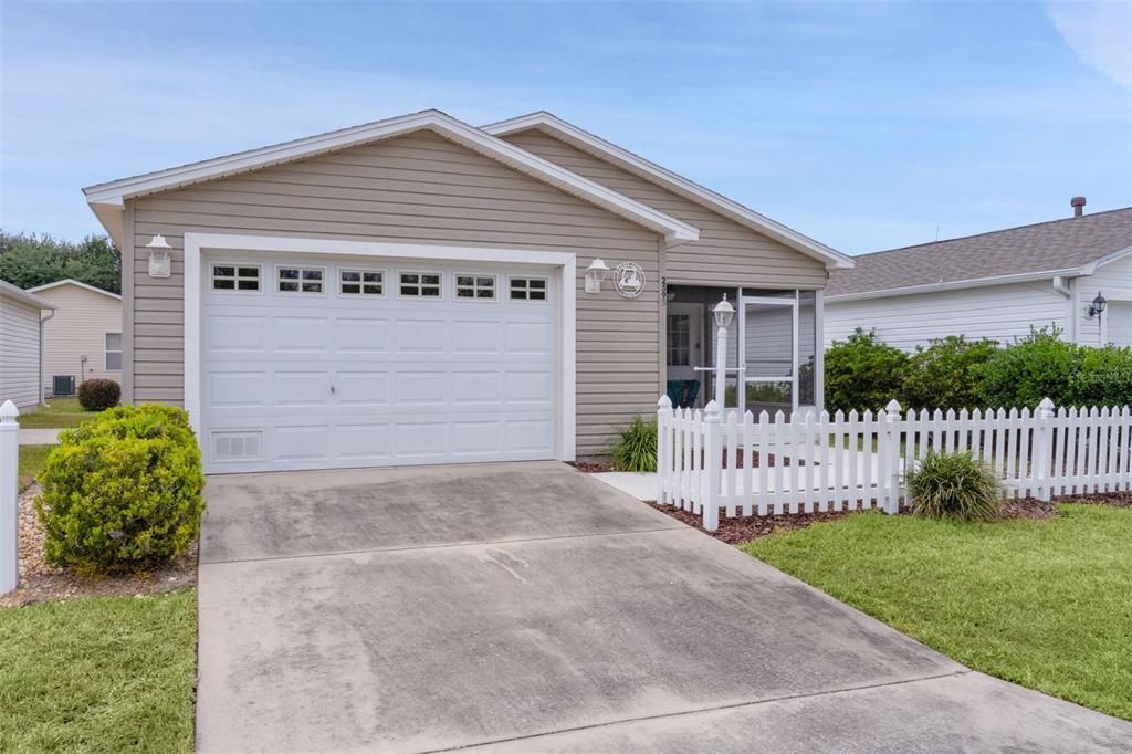 待售: $297,900 (2 贝兹, 2 浴室, 1156 平方英尺)