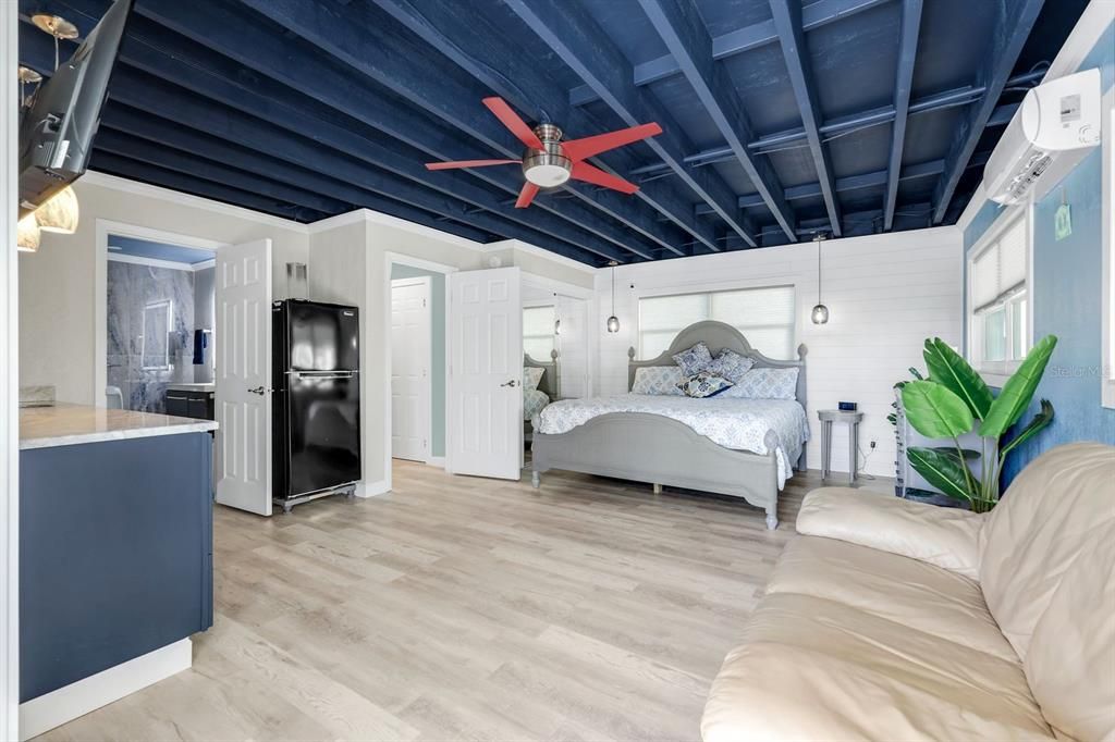 For Sale: $1,600,000 (3 beds, 3 baths, 2317 Square Feet)