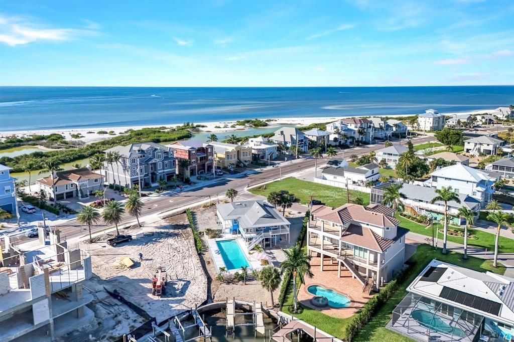 For Sale: $1,600,000 (3 beds, 3 baths, 2317 Square Feet)