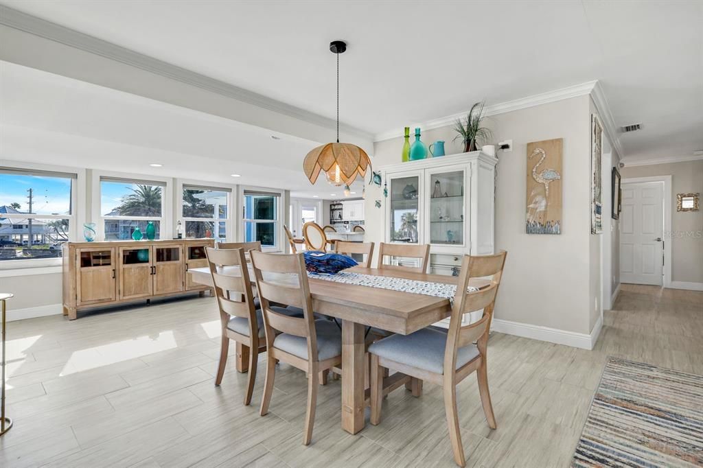 For Sale: $1,600,000 (3 beds, 3 baths, 2317 Square Feet)