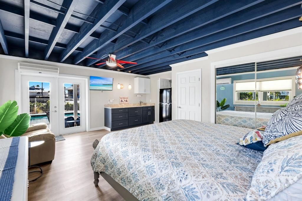 For Sale: $1,600,000 (3 beds, 3 baths, 2317 Square Feet)