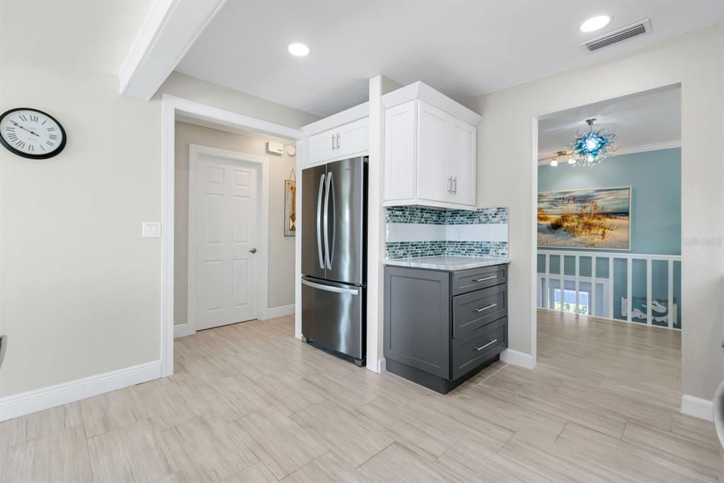 For Sale: $1,600,000 (3 beds, 3 baths, 2317 Square Feet)