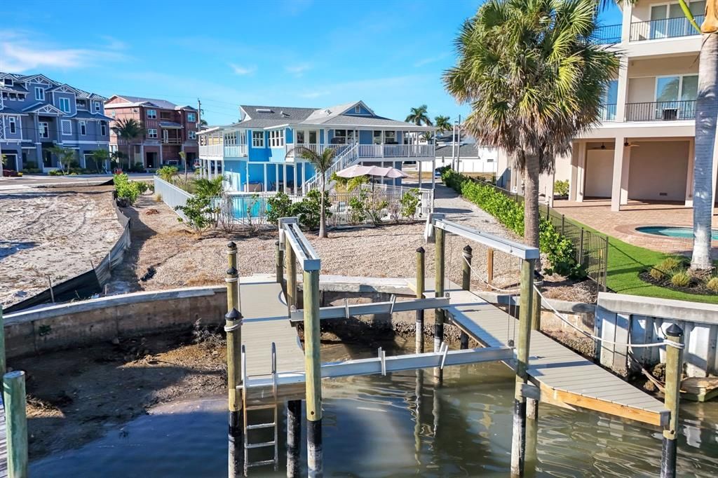 For Sale: $1,600,000 (3 beds, 3 baths, 2317 Square Feet)