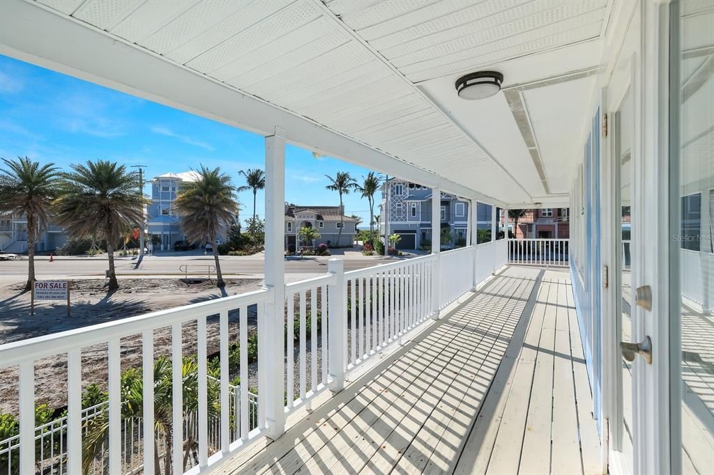 For Sale: $1,600,000 (3 beds, 3 baths, 2317 Square Feet)