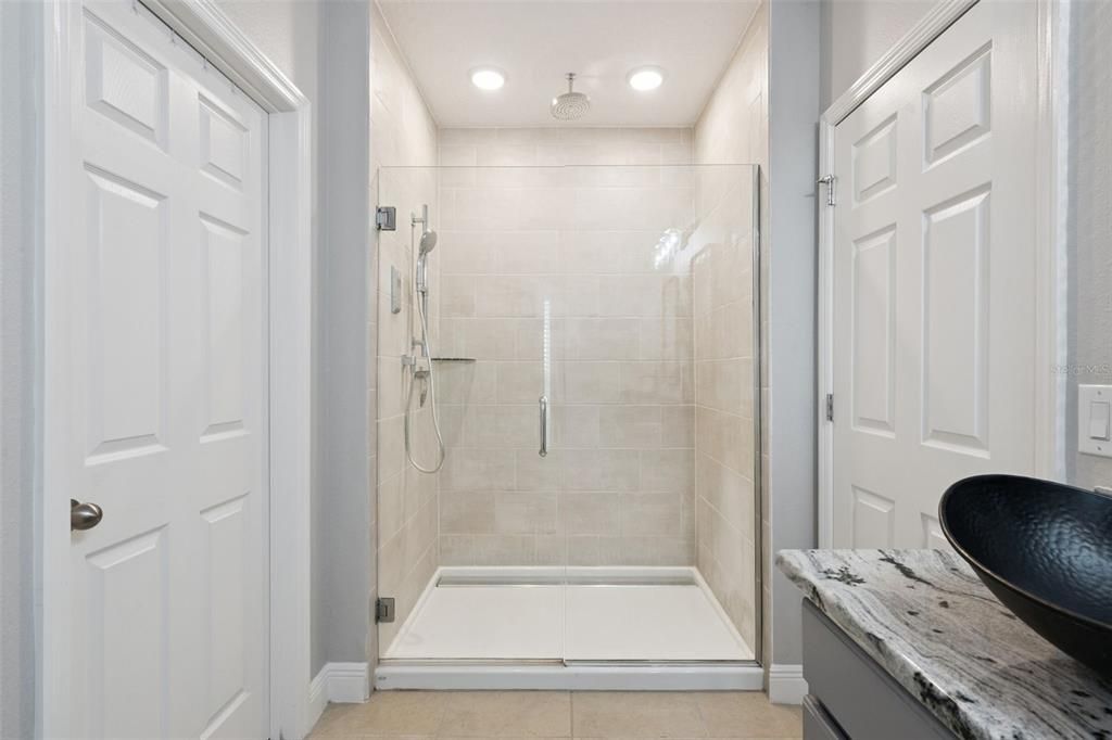 待售: $322,000 (4 贝兹, 2 浴室, 1819 平方英尺)