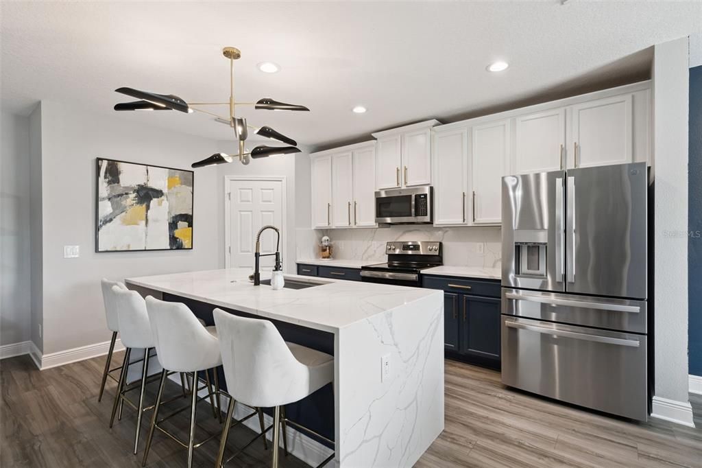 待售: $322,000 (4 贝兹, 2 浴室, 1819 平方英尺)