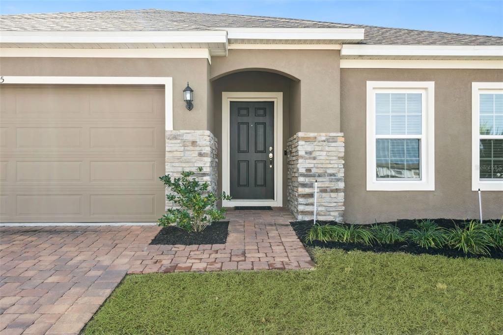 待售: $322,000 (4 贝兹, 2 浴室, 1819 平方英尺)