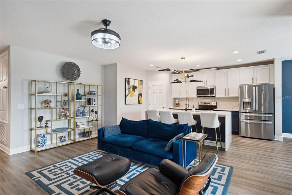 待售: $322,000 (4 贝兹, 2 浴室, 1819 平方英尺)