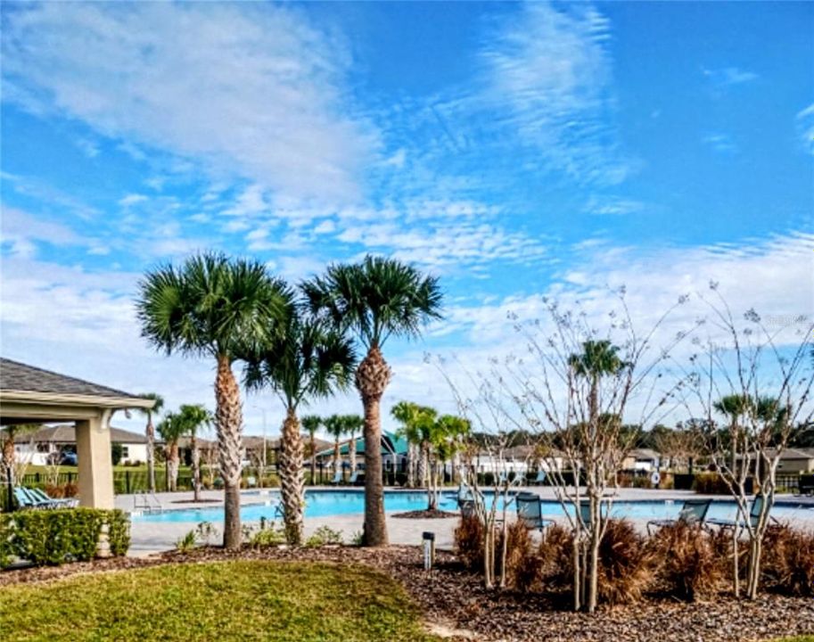 待售: $322,000 (4 贝兹, 2 浴室, 1819 平方英尺)