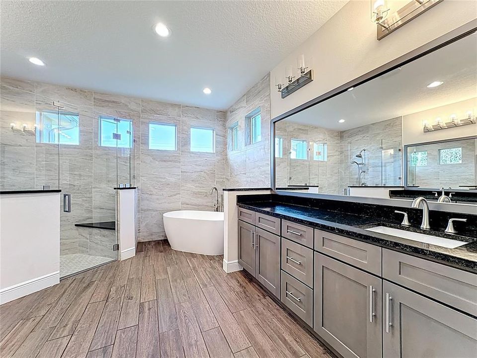 For Sale: $700,000 (4 beds, 3 baths, 2927 Square Feet)