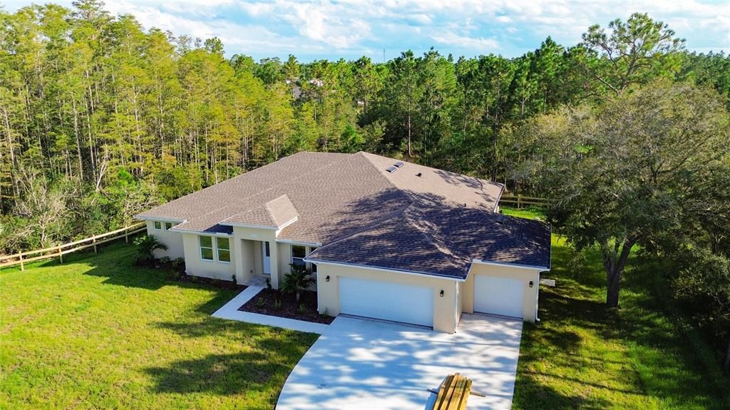 For Sale: $700,000 (4 beds, 3 baths, 2927 Square Feet)