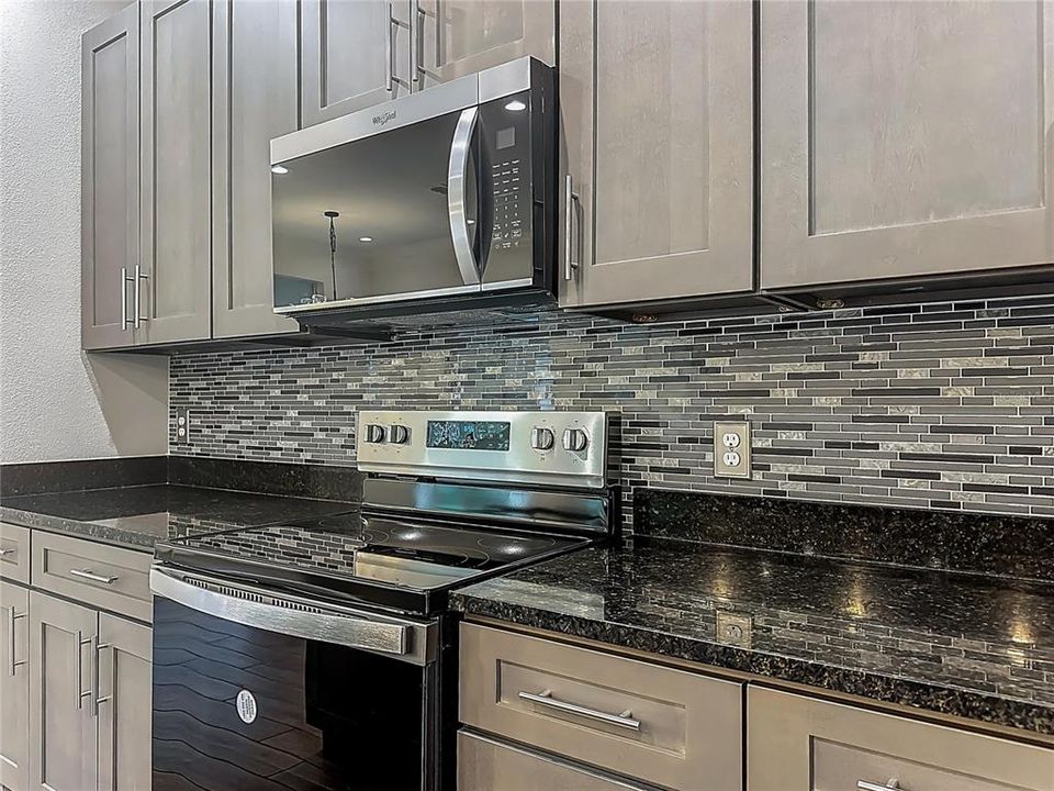 For Sale: $700,000 (4 beds, 3 baths, 2927 Square Feet)