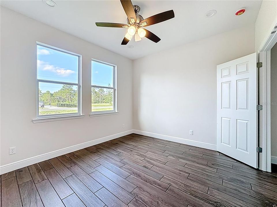 For Sale: $700,000 (4 beds, 3 baths, 2927 Square Feet)