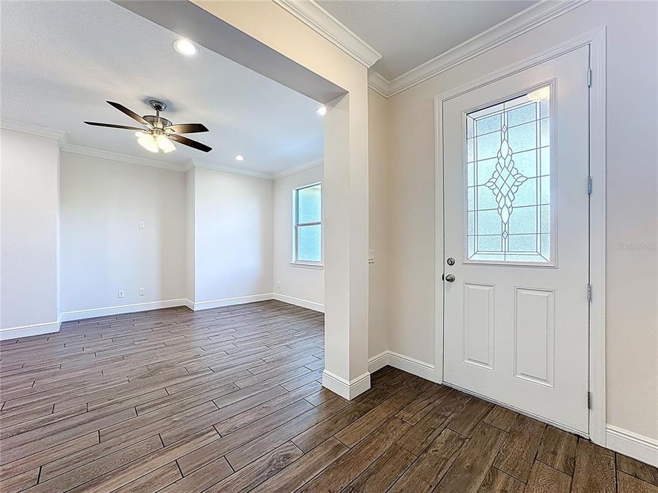 For Sale: $700,000 (4 beds, 3 baths, 2927 Square Feet)